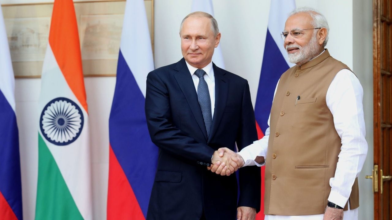 Russia and India Cut Dollar Use: 90% of Direct Transactions in National Currencies